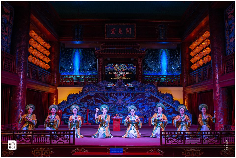 Dạ Tiệc Hoàng Cung 3